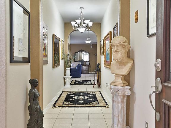 4th image of 311 Riverway Bluff Ln