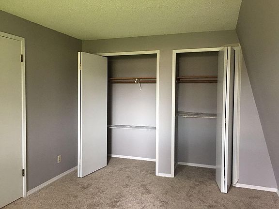 3rd image of 700 141st Ln SE