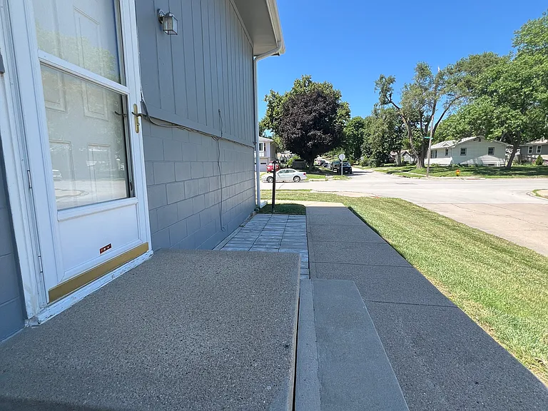 5051 & 5055 Marshall Dr — Photo 13