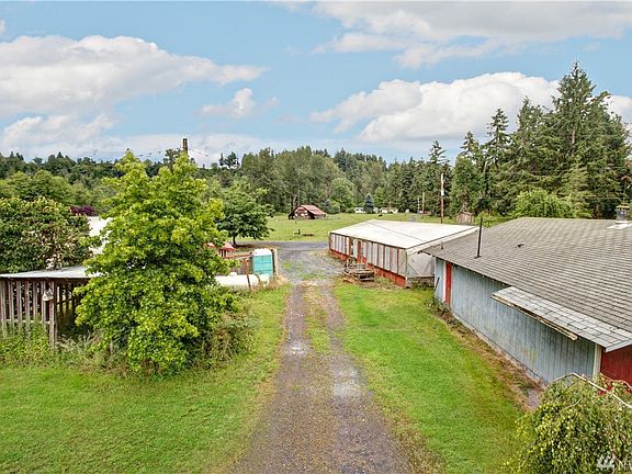 4th image of 840 Two Creeks Dr N