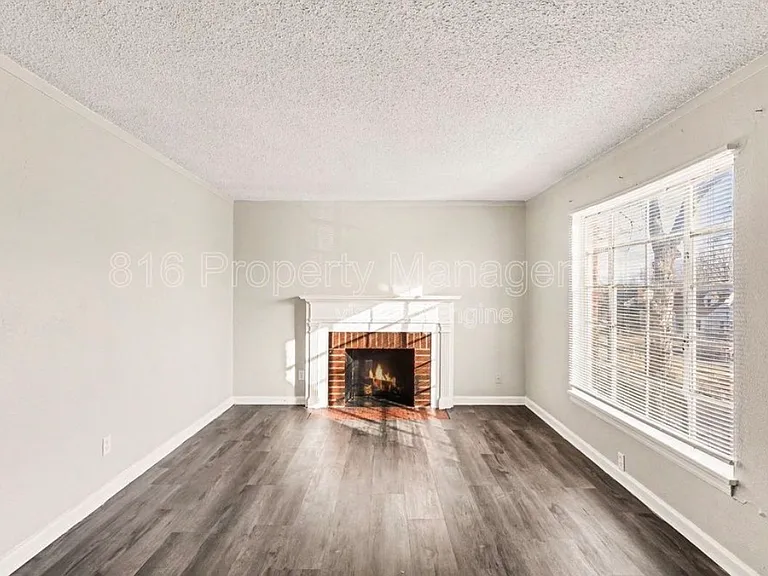 6220 Agnes Ave — Photo 9