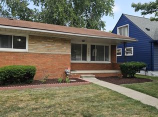 25880 Hayes Rd, Roseville, MI 48066