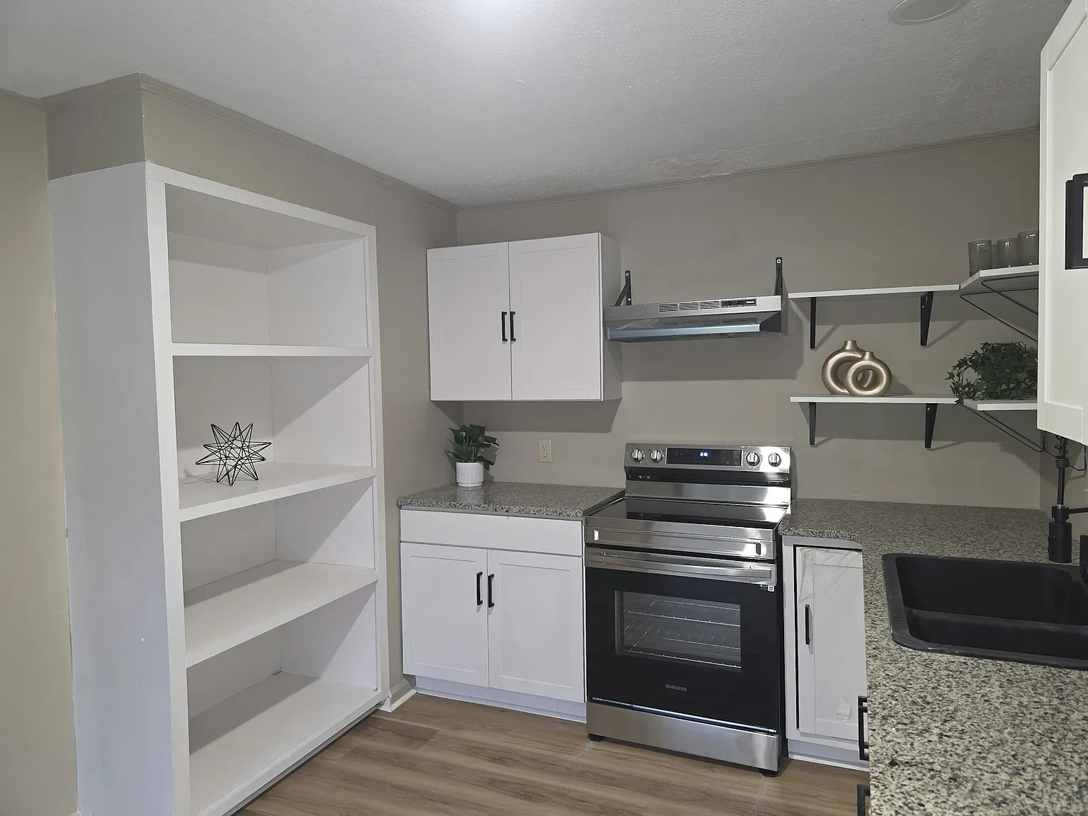 2815 Hillside Drive, Unit 2815 Hillside Dr. — Photo 3
