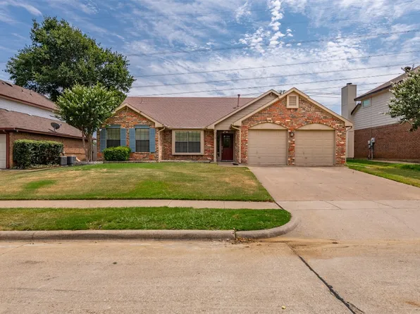 529 Lindly St, Grand Prairie, TX 75052