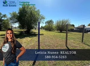 421 E Morgan Ave, Altus, OK 73521