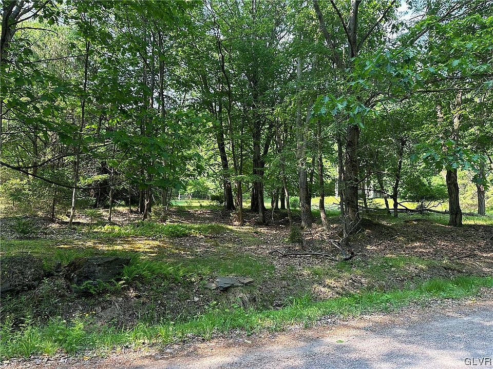 1st image of 224 Lake Ln