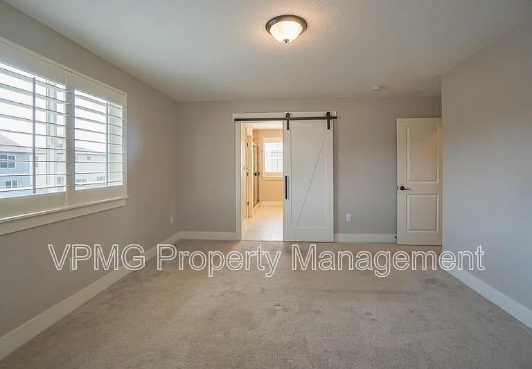12501 NE 102nd Way — Photo 31