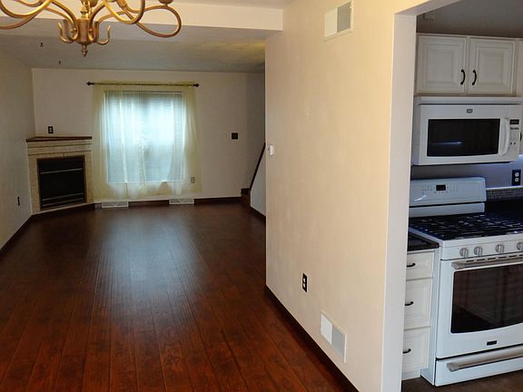 5th image of 518 Bush Way