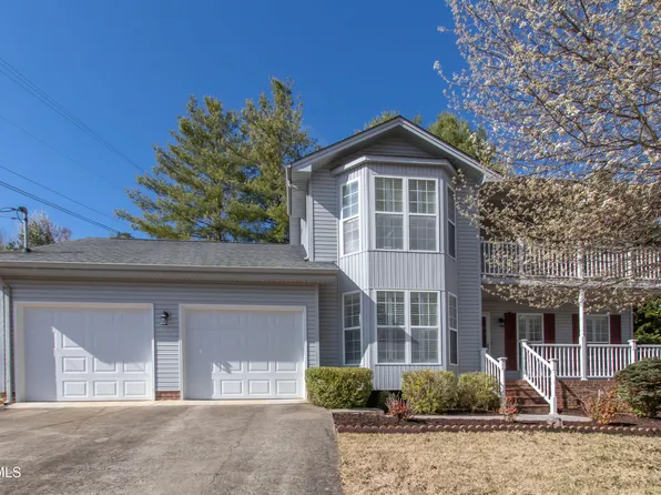 207 Autumn Dr, Bristol, VA 24201