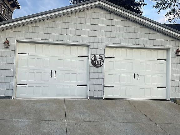 2 car unattached garage
