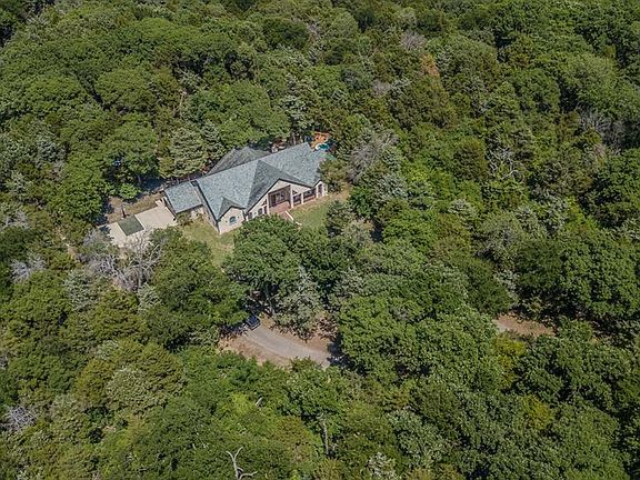 2nd image of 1737 Valley View Dr