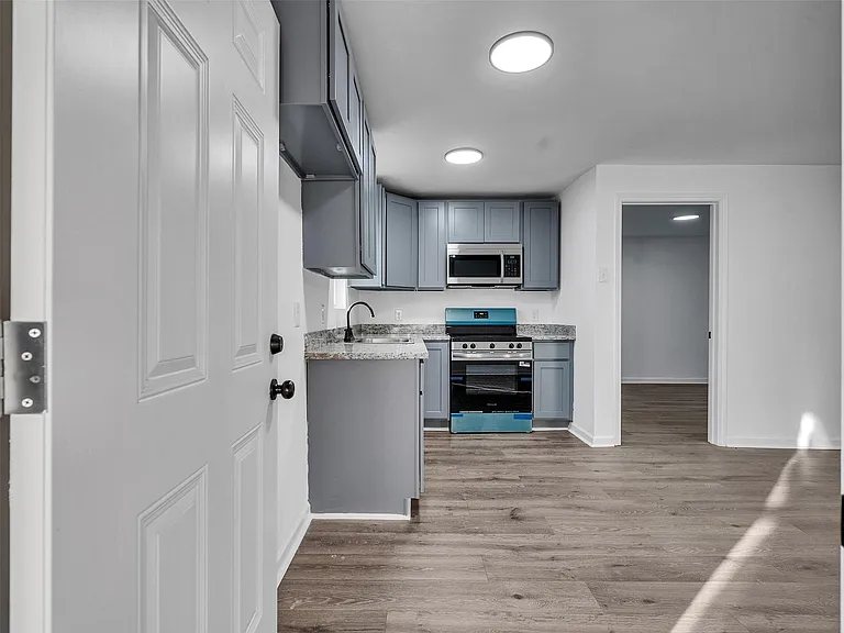 2416 Cumberland St #B — Photo 5