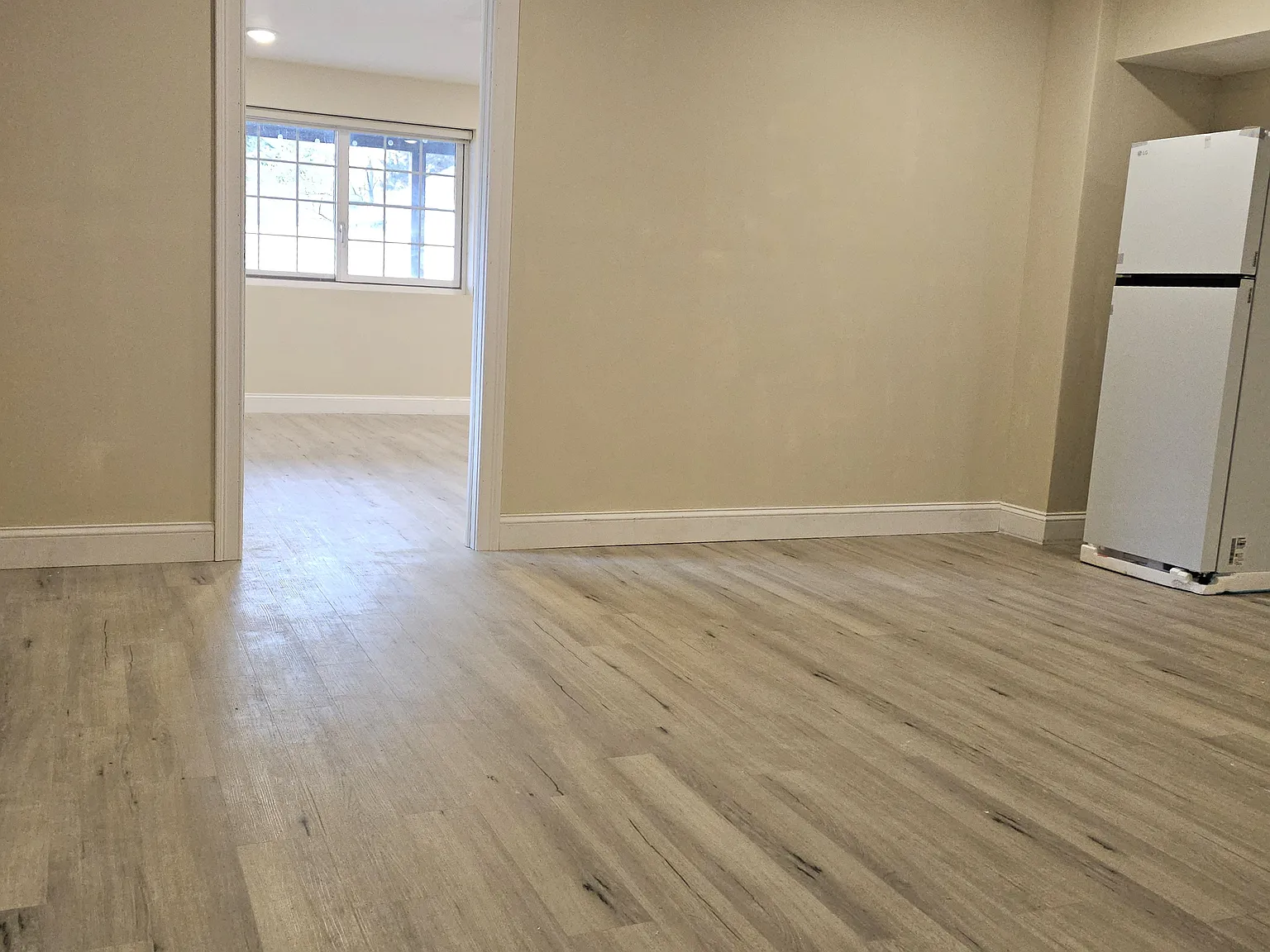 1 bed, 650 sqft, $1,900 — Photo 3