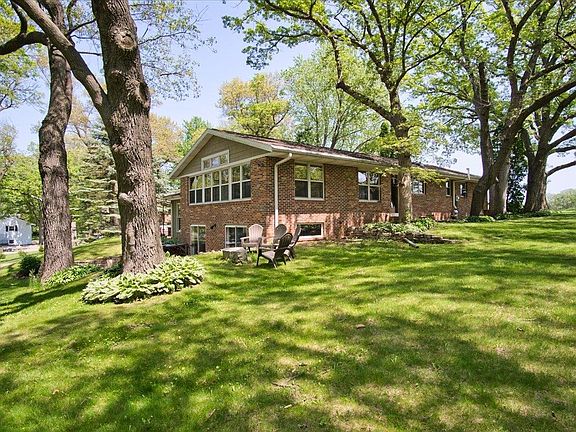 3rd image of 733 Bass Lake Ct