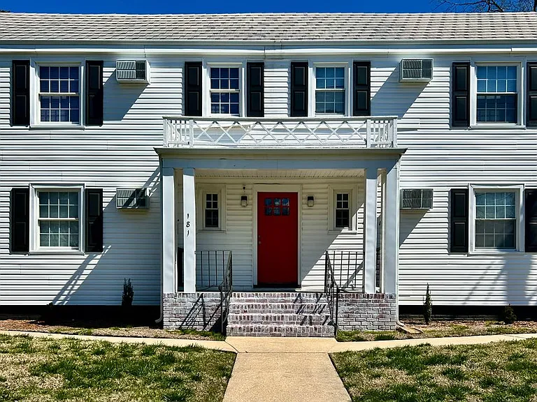 181 Orleans Cir — Photo 9