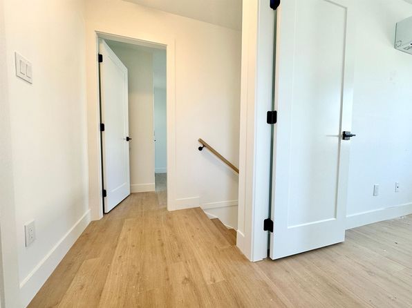 2 bedroom rental in Burnaby — photo 19