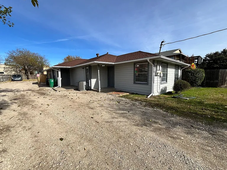 2526 Louise St #A — Photo 14