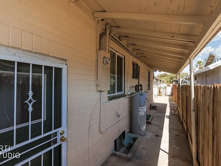233 W Mesquite Blvd #HOUSE — Photo 16