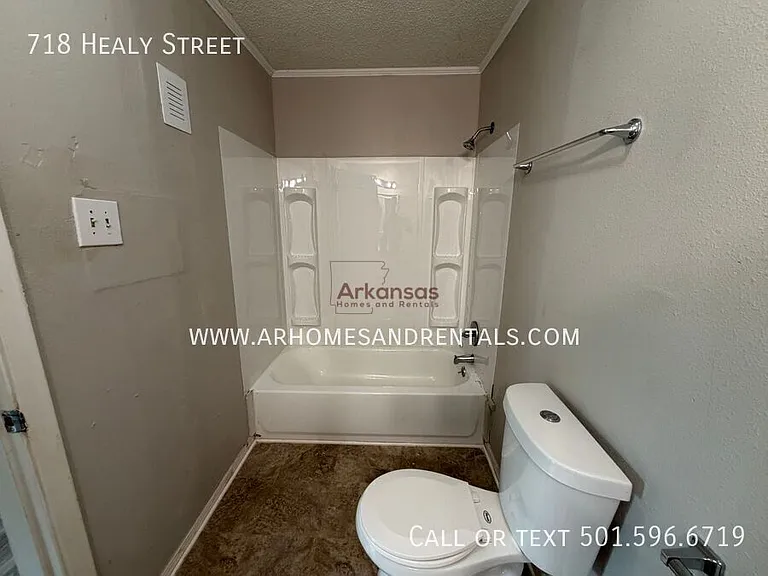 718 Healy St — Photo 8