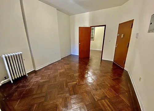 304 Stuyvesant Ave Photo 1