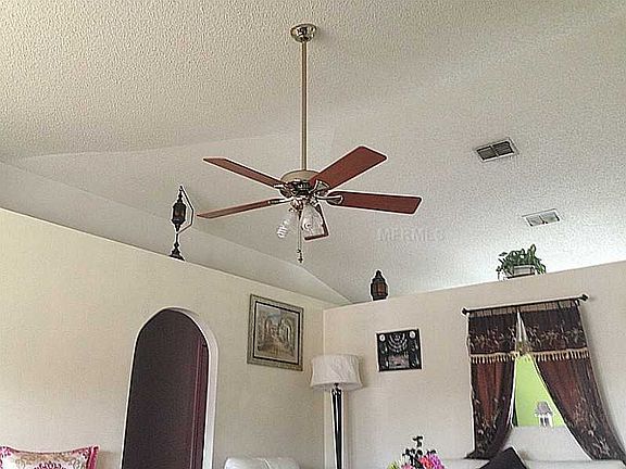 5th image of 307 Cornwallis Ct