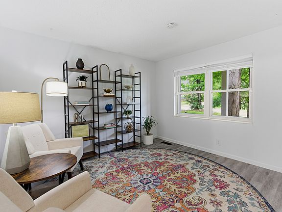5th image of 3128 Stoney Brook Cir