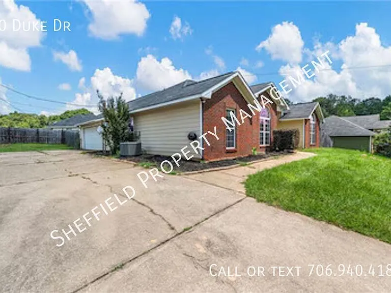 60 Duke Dr — Photo 24