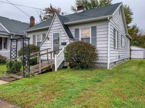 715 N 2nd St, Boonville, IN 47601