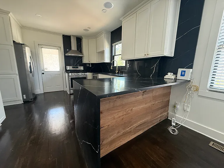1232 Almont Dr SW — Photo 7