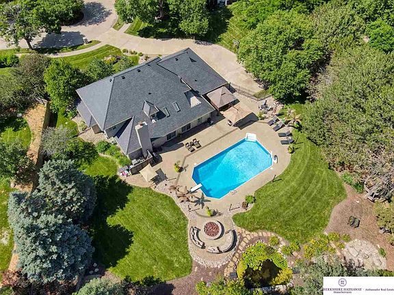 2nd image of 9718 Ascot Dr