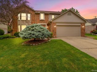 43784 Leelanau Trl, Clinton Township, MI 48038