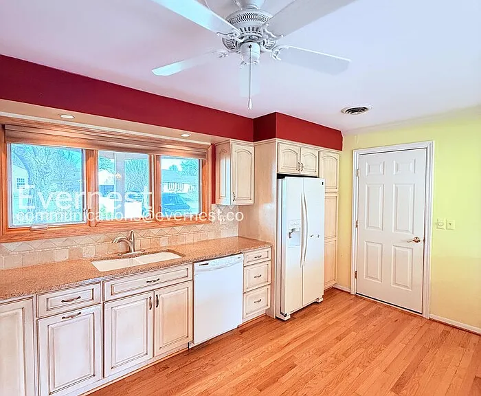 42021 Banbury Ct — Photo 5