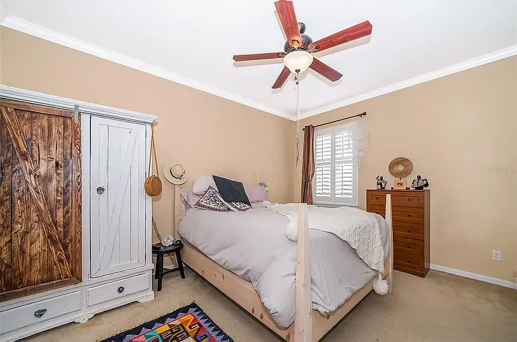 4 bed, 3.5 bath, 2650 sqft, $1,200 — Photo 1