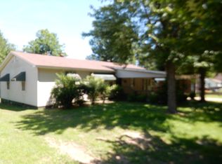 605 S Greenville St, Rector, AR 72461
