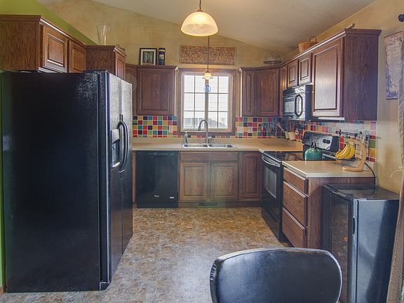 3rd image of 4008 W 93rd St