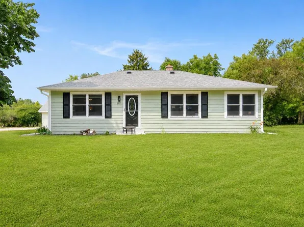 8991 S 29th STREET, Franklin, WI 53132