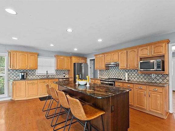 5th image of 9626 La Jolla Dr