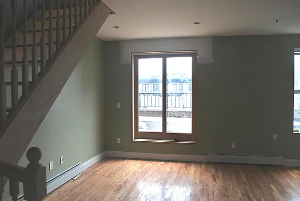 Rented by HOTPROPERTY NYC LLC | media 21