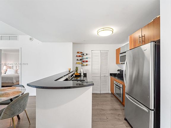 2nd image of 300 S Biscayne Blvd APT 1706