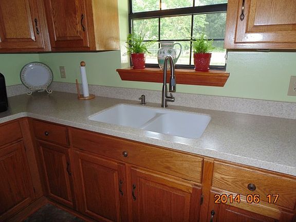 5th image of 719 NE Cherry Lake Cir