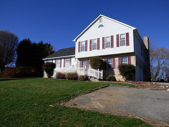 2nd image of 510 Wytheview Dr