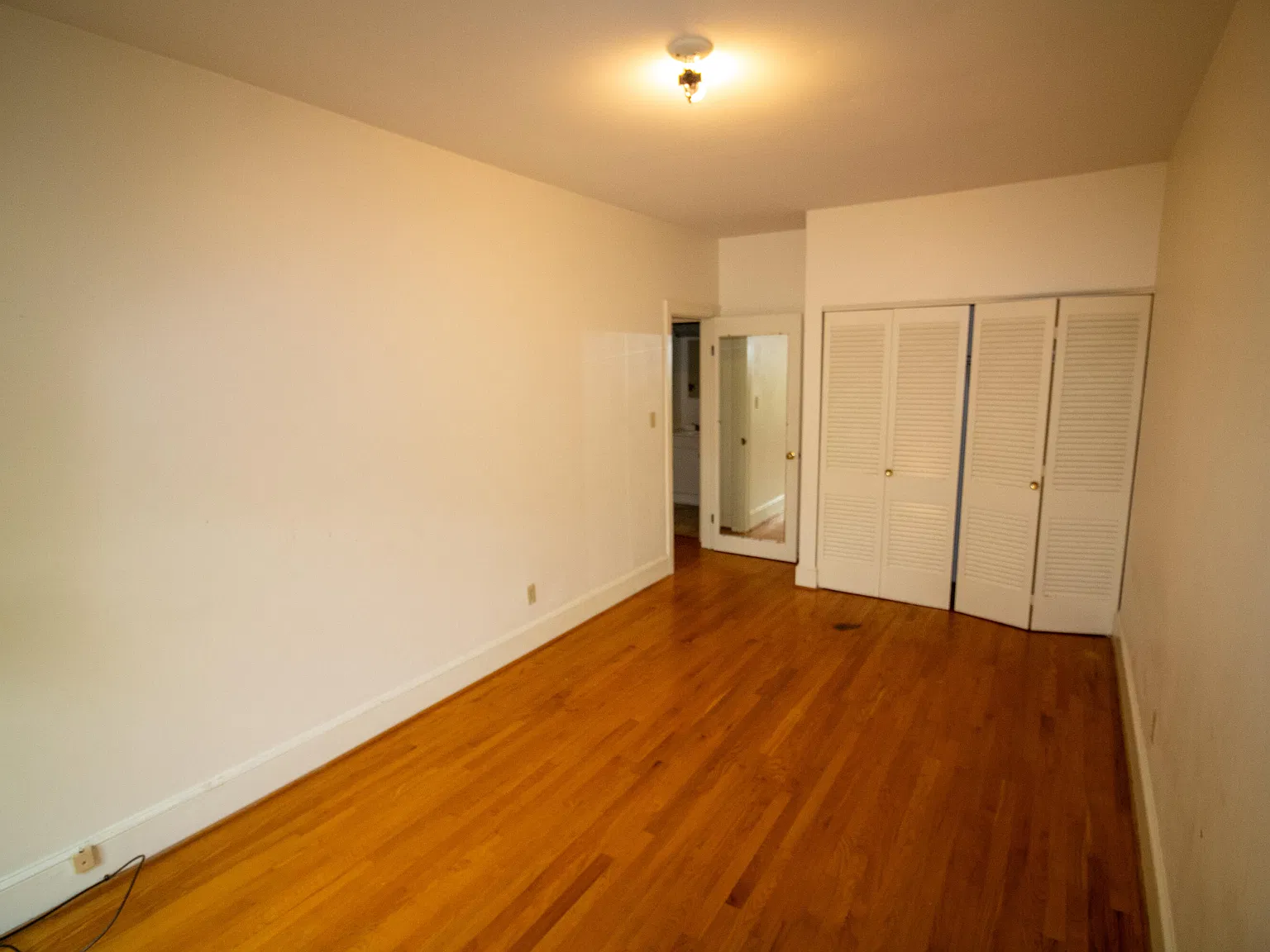 2 bed, 1.0 bath, 1075 sqft, $1,400 — Photo 4