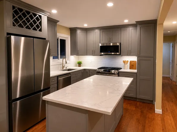 (undisclosed Address), West Babylon, NY 11704