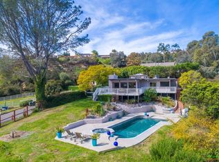 590 Rancho Santa Fe Rd, Encinitas, CA 92024