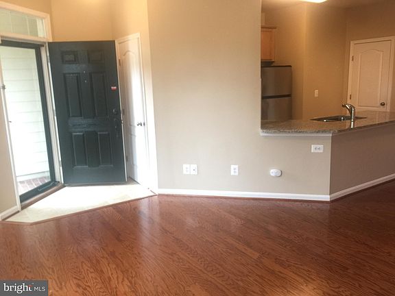 4th image of 19440 Diamond Lake Dr