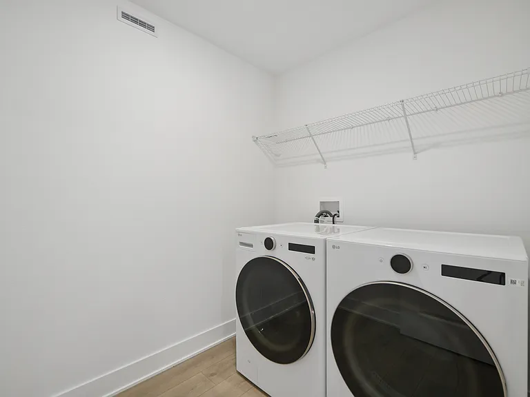 15219 Hamlin Park Dr #15219 — Photo 19