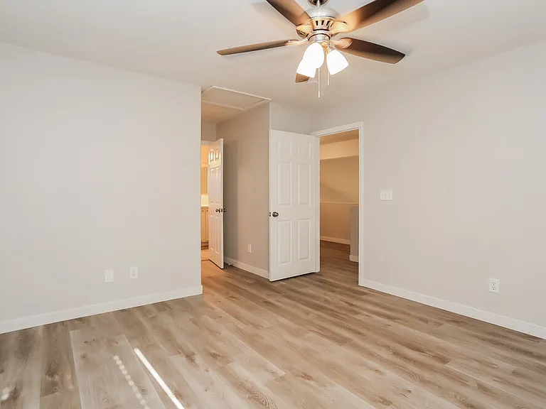 9436 Plover Falls Ave — Photo 10