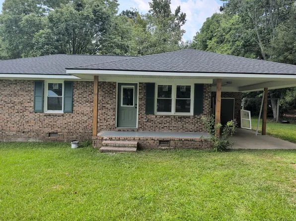 71 W Hester St, Clarkton, NC 28433