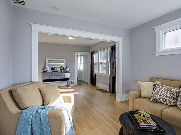 4th image of 645 3rd Ave S