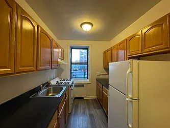 Rented by Hillel Realty Group